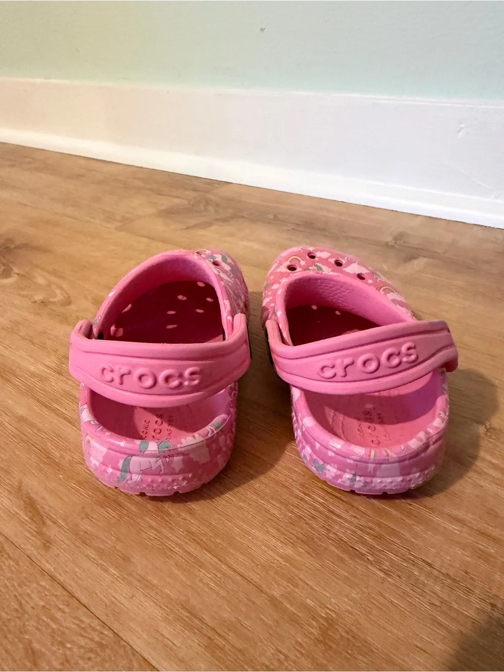 CROCS Girls' Pink Unicorn-Print Clog Sandals with Heel Strap